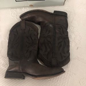 VGUC Frye Wyatt Overlay Cowboy Boots